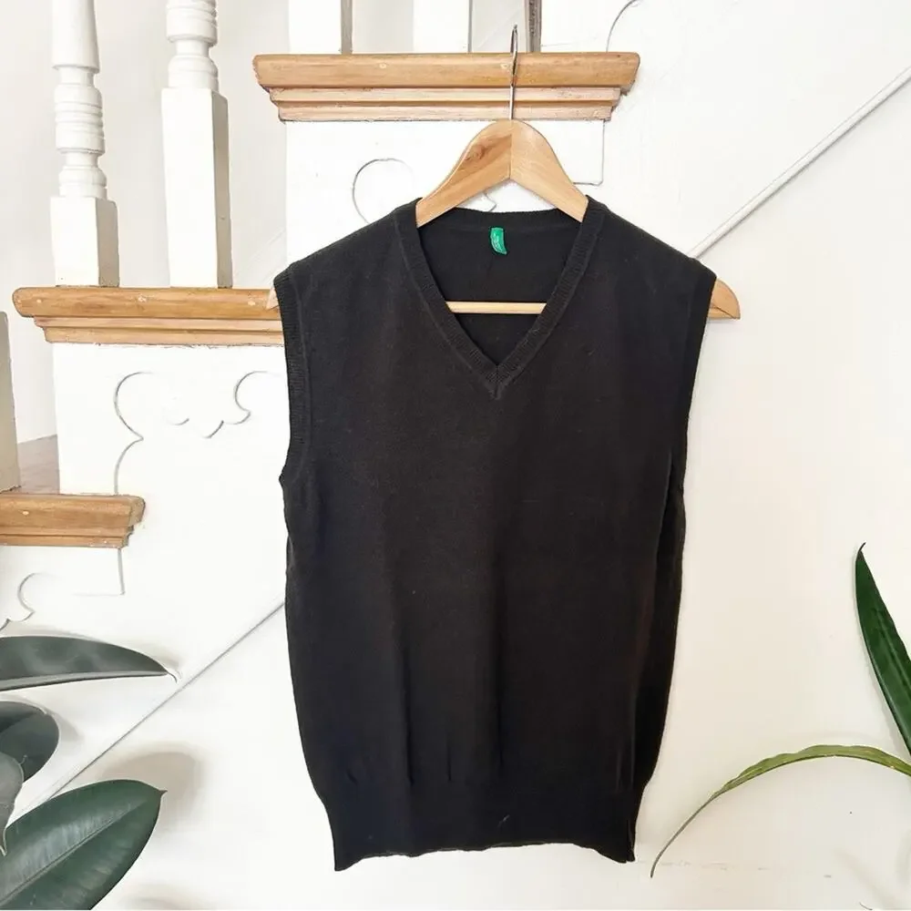 United Colors of Benetton V-Neckline Sweater Vest Brown Knit Classic Fit Size S